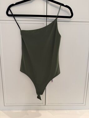 Aritzia Babaton contour army green one shoulder bodysuit. Brand new! Size S.
